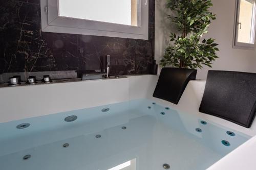 Джакузі, Evasion romantique avec jacuzzi in Савінь'ї-льо-Темпль