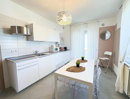 2 bedrooms, 4 beds