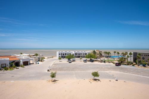 Laguna Shores Resort - image 3
