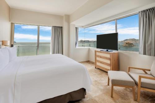 Master Suite Three Bedrooms Plus room in Fiesta Americana Acapulco Villas