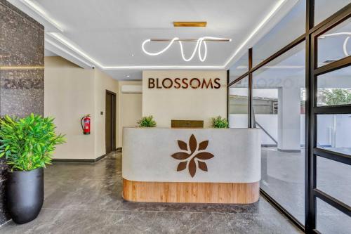 Blossoms Hotel 4