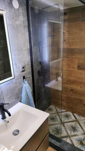 Apartmán U Kaštanu (Apartman U Kastanu) in ชวาเลซ