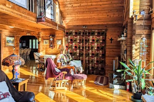 Rustic Retreat Escape in Candia, USA