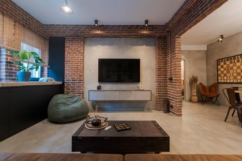 The Old Town Industrial Vault - A Fusion of Past & Present