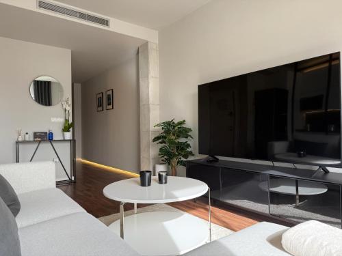 Moderno Piso Céntrico y Equipado