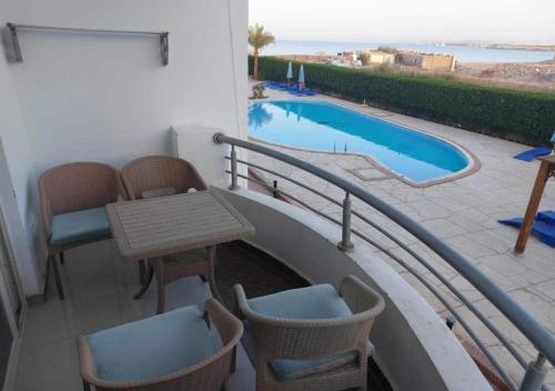 Létesítmények, 55 négyzetméteres, 1 hálószobás Apartman 1 fürdőszobával Sahl Hasheesh területén (Cecelia Beach Resort Furnished Chalet for Rent) in Hurghada vízparti része