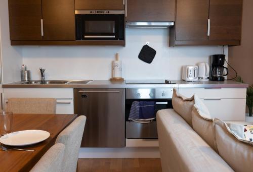 One-Bedroom Apartment image 9