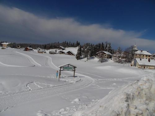 Maison isolée et calme à Septmoncel avec vue sur montagne (Maison isolee et calme a Septmoncel avec vue sur montagne) in Septmoncel