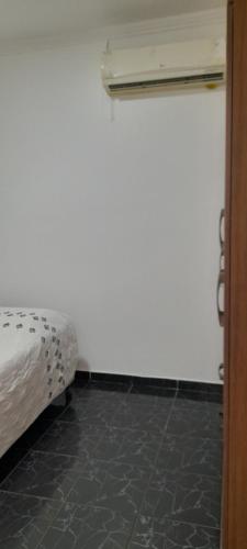 One-Bedroom Apartment image 2