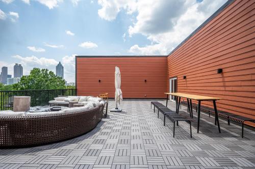 ATL Downtown New-Built Roof-top balcony City View 525Pkwy in Old Fourth Ward