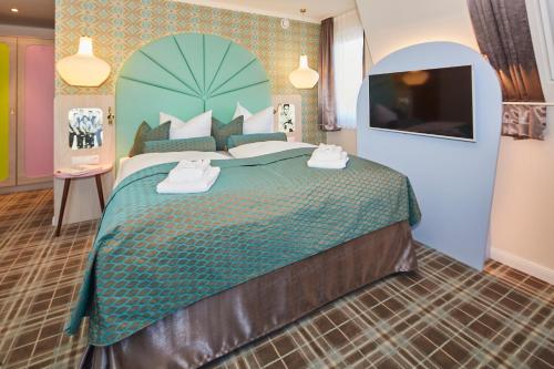Bernstein Hotel 50`s Seaside Motel - image 13