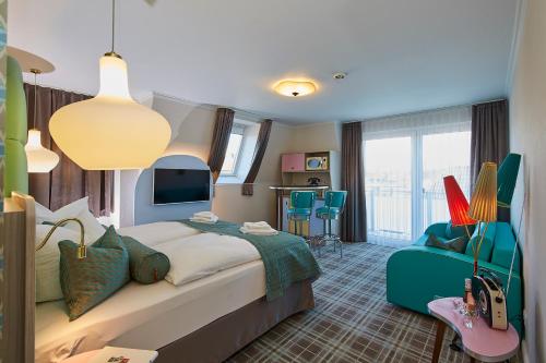 Bernstein Hotel "50`s Seaside Motel" in Busum