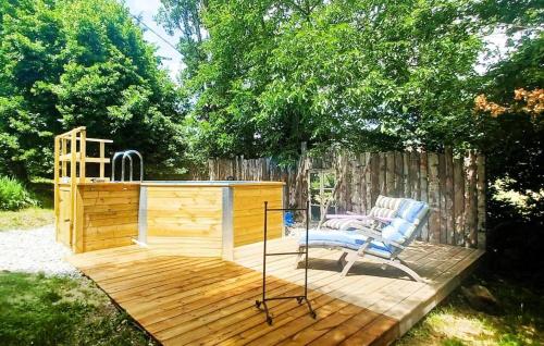 Swimming pool, Awesome Home In Marsanne in Marsanne