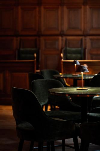 Pub/Lounge, Boutiquehotel The Church in Arnhem