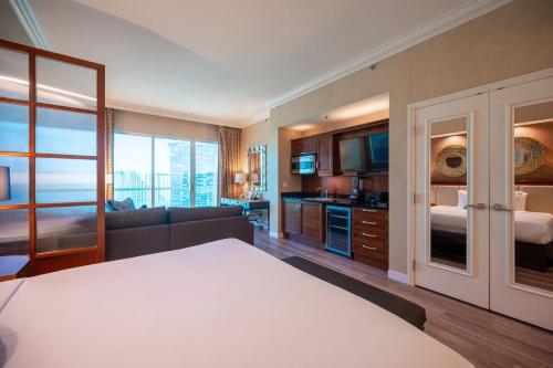 No Resort Fee Strip View Balcony+ Free Valet+Pool, Las Vegas (fotografie 8)