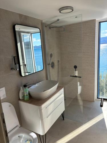 Vannas istaba, Olive Tree Apartment in Komarna