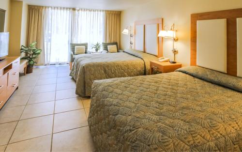 Royale Beach and Tennis Club a VRI resort - image 8