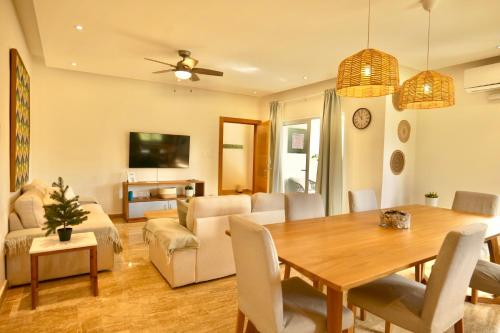 บริการและสิ่งอำนวยความสะดวก, JardinesDelMontSerrat-LasTerrenas-NearBeach Cozy 2BR-3BDS-6PAX-WiFi in กาโนเซโก