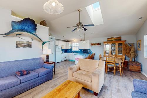 Ocean Charm, Topsail Beach (photo 5)
