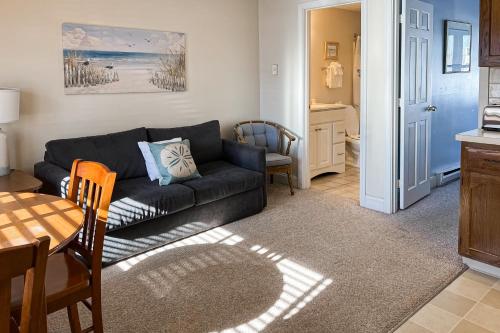 Unit 117 for Poolside Fun, Wells