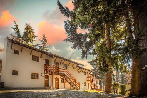 Exterior view, Mont Blanc Bungalows in San Carlos de Bariloche