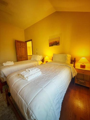 Overlook Poolside Getaway With Seasonal Pool Overlook Poolside Getaway With Seasonal Pool