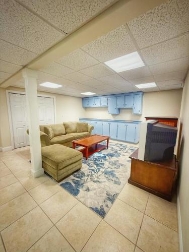 Overlook Poolside Getaway With Seasonal Pool Overlook Poolside Getaway With Seasonal Pool