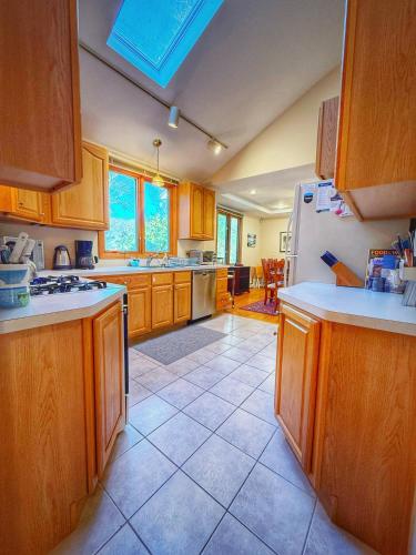 Overlook Poolside Getaway With Seasonal Pool Overlook Poolside Getaway With Seasonal Pool