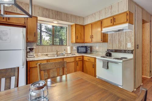 Cozy Cabin in Greer Hike, Bike and Ski! in Greer (AZ)