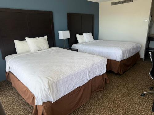 Clarion Inn - image 2