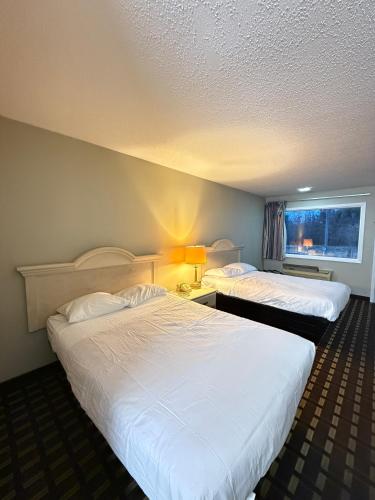 Double Room with Two Double Beds - Smoking