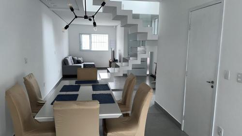 Lindo Sobrado Centro - Bertioga Lindo Sobrado Centro - Bertioga