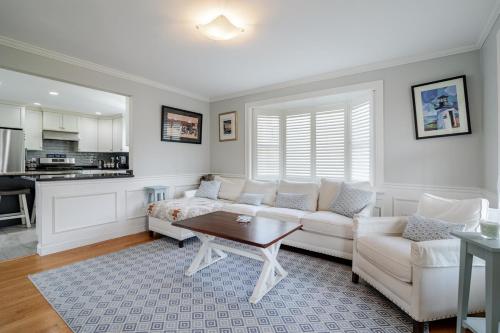 Seaside Solstice HOT TUB, SAUNA 4 Bedroom