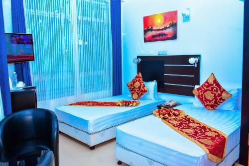 2 twin beds
