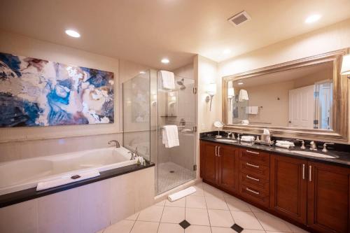 No Resort Fee Strip View Suite +Free Valet + Pool, Las Vegas (foto 2)