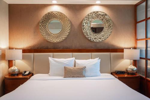 No Resort Fee Strip View Suite +Free Valet + Pool, Las Vegas (foto 9)