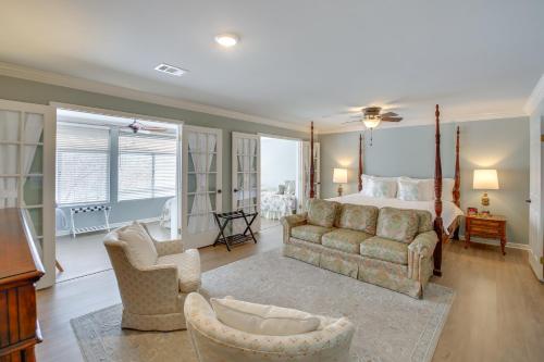 Screened-In Porch w/ Views: Hot Springs Getaway! in Rockport (AR)