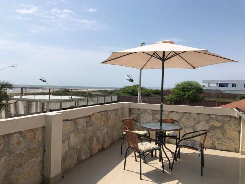 balkon/terras, Casa frente al Mar in Playas Villamil
