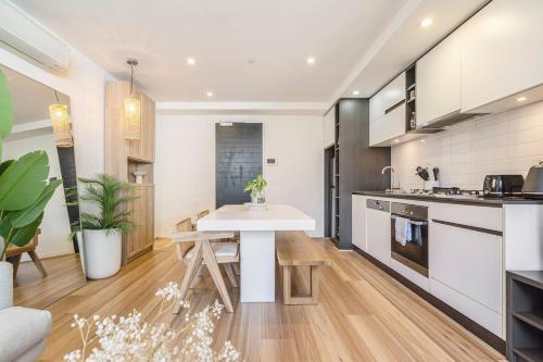 Boho Dreamscape with Shared Pool and Gym