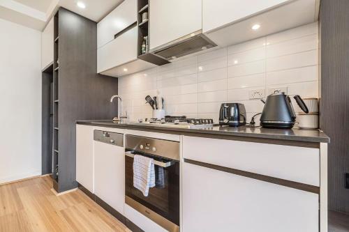 Boho Dreamscape with Shared Pool and Gym