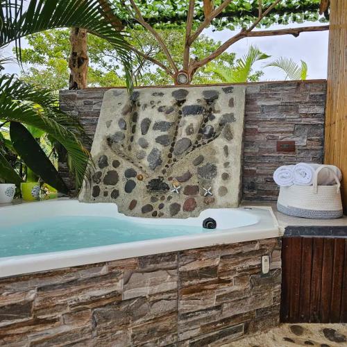 Love Glamping Dome in Guacimo