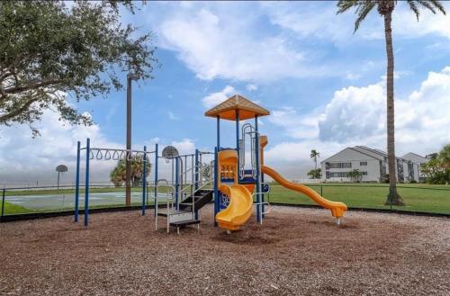 Little Harbor Resort #301 Tampa Bay FL Beach, Nautical Paradise in รัสกิน (FL)