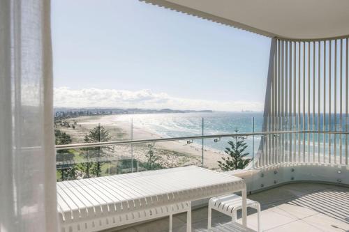 Kirra Point Holiday Apartments
