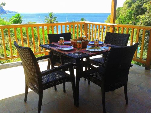 ระเบียง/ชานเรือน, Castara Roundhouse - Ocean View in กาสตารา