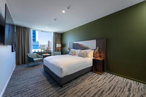 2 king beds