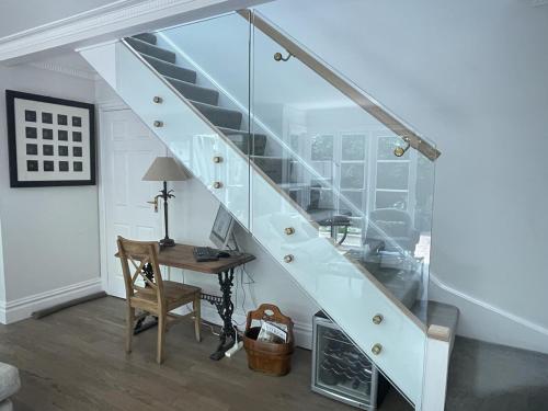 Reed Cottage - in the heart of Sydney - image 2