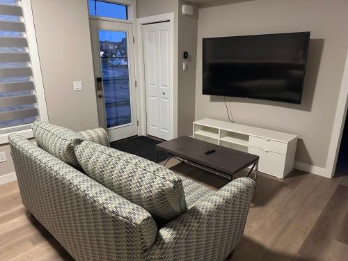 Cozzy & Brand New Apartment, Near Banff Hwy, Calgary (Foto 7)