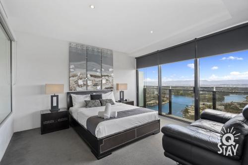 One-Bedroom Apartment with River View image 10