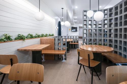 Étterem, VRGE Revelstoke in Revelstoke