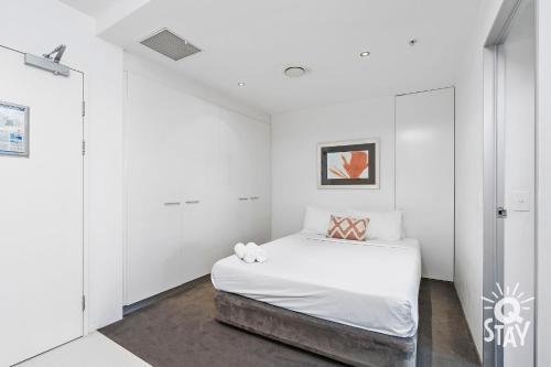 One-Bedroom Apartment with Ocean View image 5
